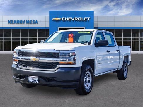 Used 2018 Chevrolet Silverado 1500 W/T w/ Trailering Package image 3