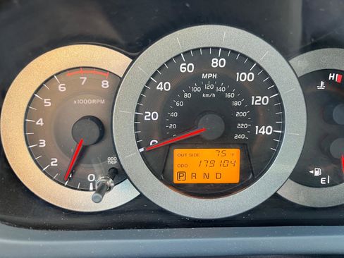 Used 2006 Toyota RAV4 Sport image 27