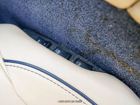 Used 2015 Aston Martin DB9 Volante image 45