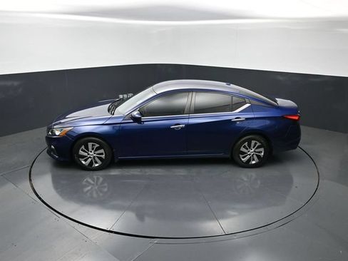 Used 2020 Nissan Altima 2.5 S FWD image 17