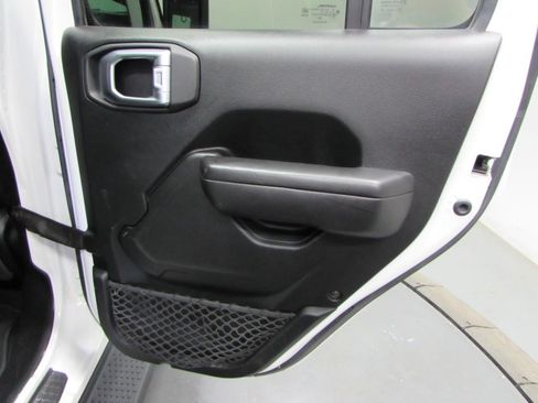 Used 2021 Jeep Wrangler Unlimited Sport AWD/4WD image 18