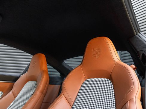 Certified 2023 Porsche 911 Sport Classic RWD image 18