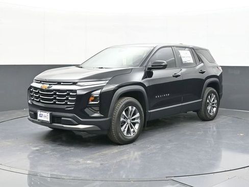 New 2026 Chevrolet Equinox LT w/ Convenience Package II AWD/4WD image 3