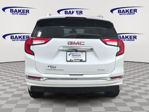 Used 2024 GMC Terrain Denali w/ Denali Premium Package image 6