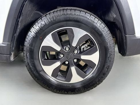 Used 2024 Jeep Grand Cherokee Limited 4xe AWD/4WD image 32
