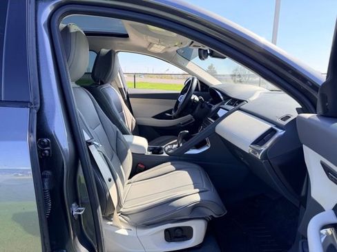 Used 2020 Jaguar E-PACE SE image 11