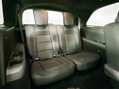 Certified 2024 Mercedes-Benz GLS 63 AMG 4MATIC w/ Warmth & Comfort Package image 28