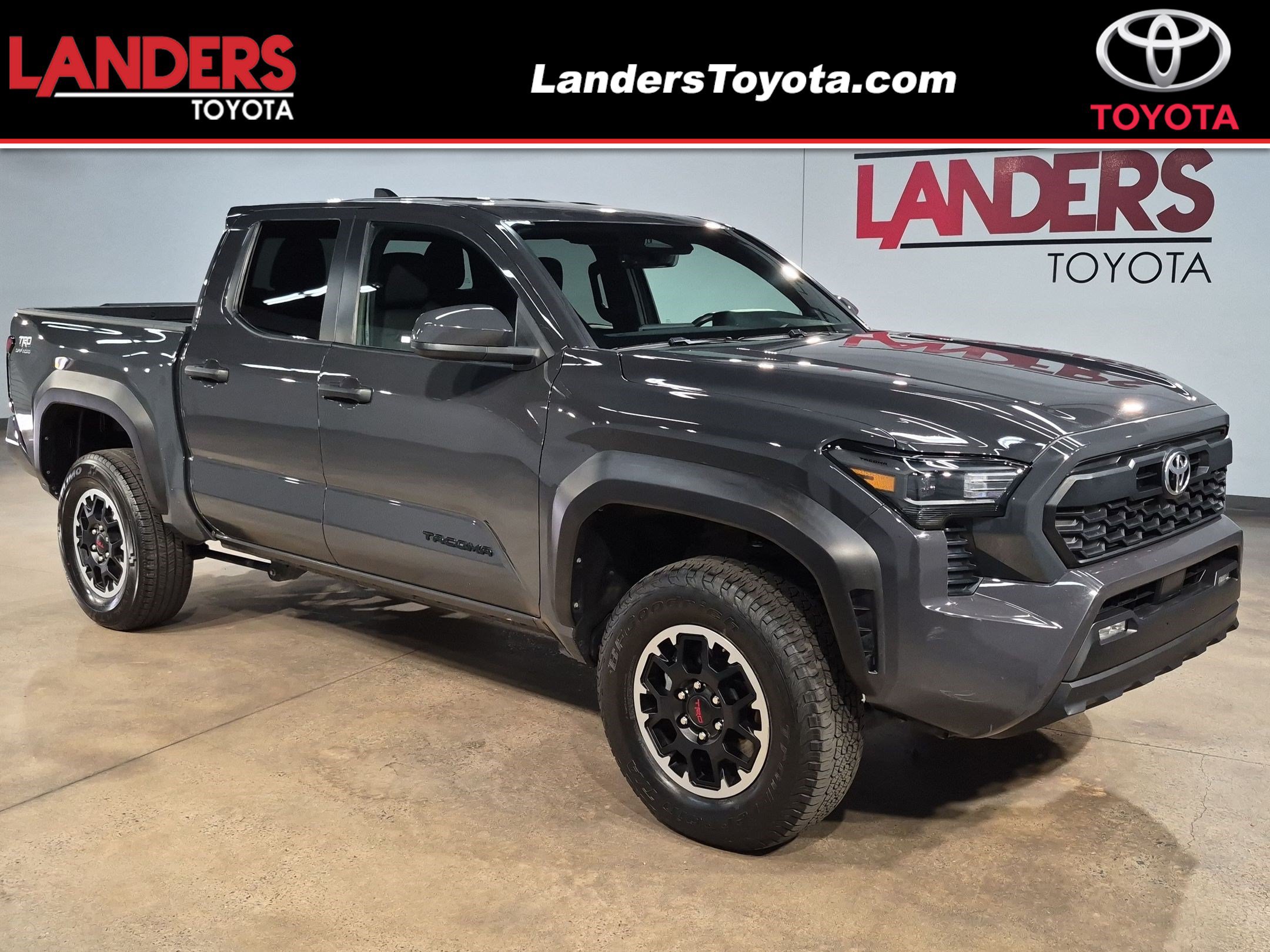 Used 2025 Toyota Tacoma TRD Off-Road AWD/4WD image 1