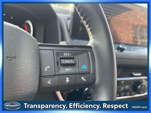 Used 2025 Nissan Rogue Platinum w/ Tech Package AWD/4WD image 23
