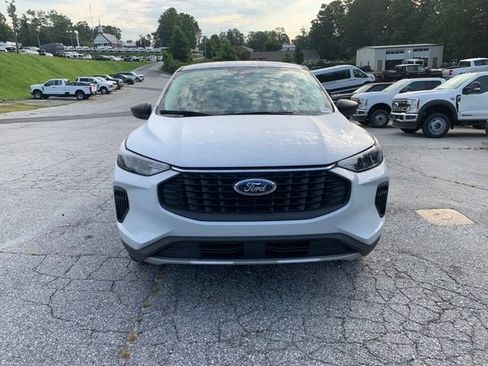 Certified 2025 Ford Escape Active AWD/4WD image 3
