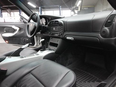 Used 2004 Porsche 911 Carrera 4S image 37