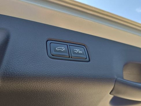 New 2027 Kia Carnival SX FWD image 11