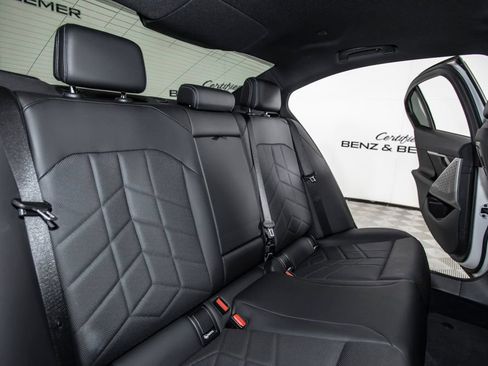 Used 2024 BMW 530i w/ Premium Package RWD image 15