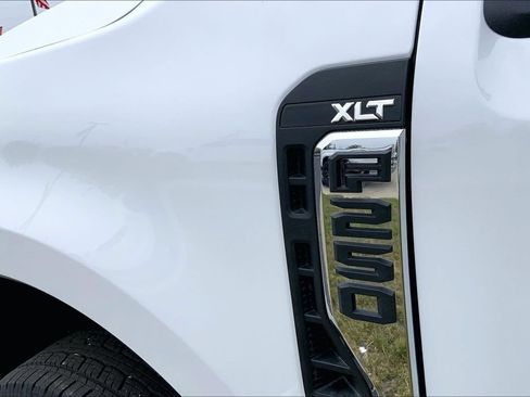 Used 2026 Ford F250 XLT AWD/4WD image 4