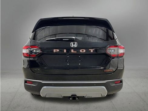 New 2026 Honda Pilot TrailSport image 4