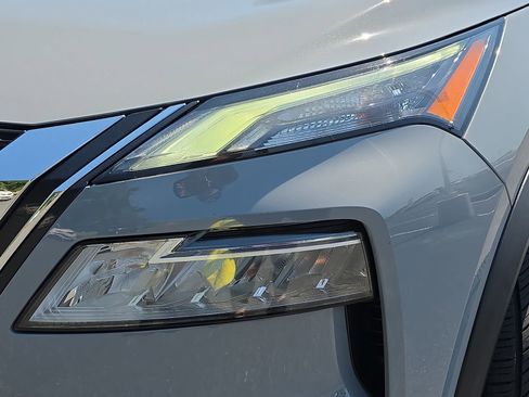 Used 2021 Nissan Rogue SL w/ Premium Package FWD image 31