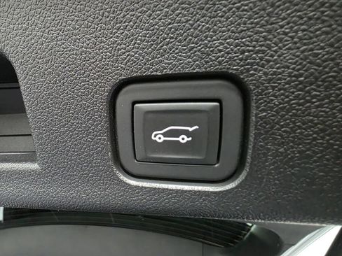 Used 2024 GMC Acadia Elevation FWD image 23