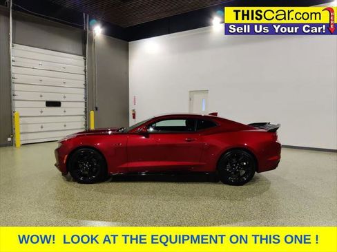Used 2023 Chevrolet Camaro LT w/ Technology Package RWD image 4