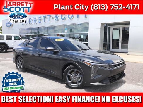 Used 2025 Kia K4 FWD image 1
