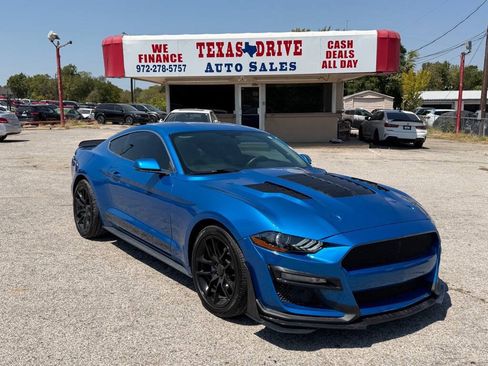 Used 2019 Ford Mustang Premium w/ Equipment Group 201A RWD image 1