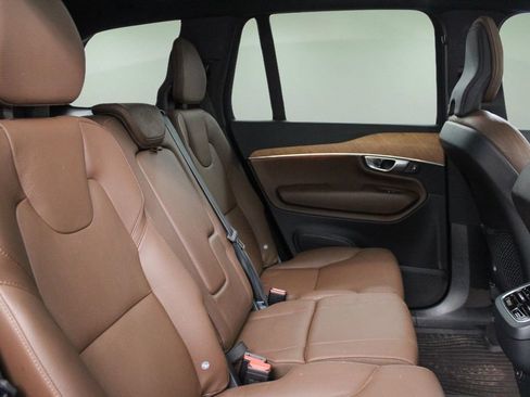 Certified 2023 Volvo XC90 B6 Plus w/ Protection Package Premier AWD/4WD image 27