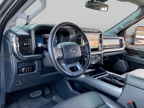 Used 2023 Ford F250 Lariat w/ Lariat Ultimate Package AWD/4WD image 16