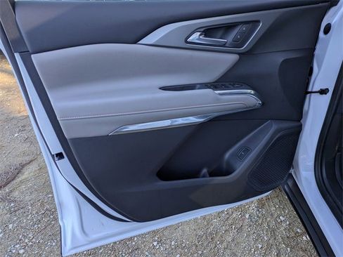 New 2026 Chevrolet Traverse LT image 8