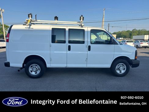 Used 2015 Chevrolet Express 2500 RWD image 1