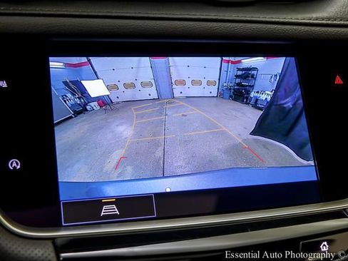 Certified 2023 Cadillac XT5 Sportv w/ LPO, Floor Liner Package AWD/4WD image 17