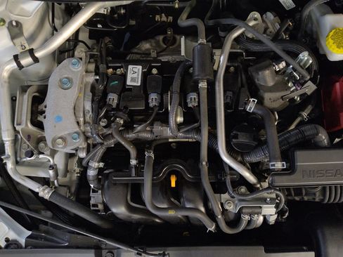 Used 2024 Nissan Sentra SV FWD image 30