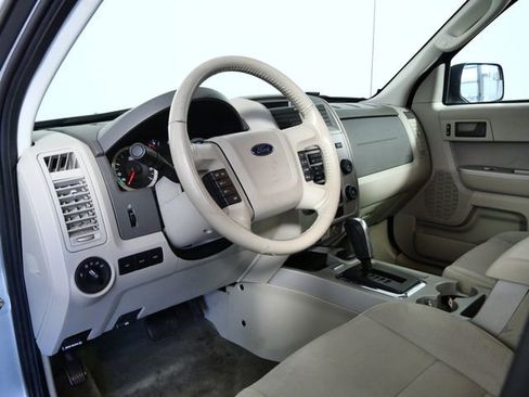 Used 2010 Ford Escape Hybrid image 16