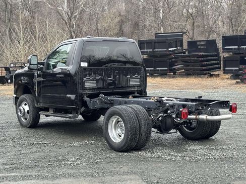 New 2026 Ford F350 XLT w/ XLT Value Package AWD/4WD image 4