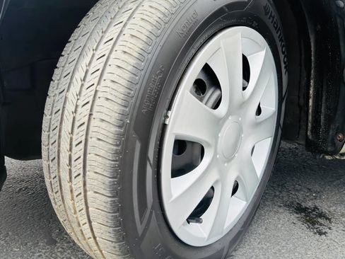 Used 2007 Toyota Corolla CE FWD image 16