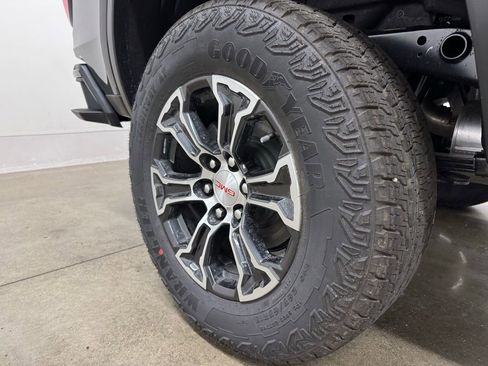 New 2025 GMC Canyon AT4 image 9