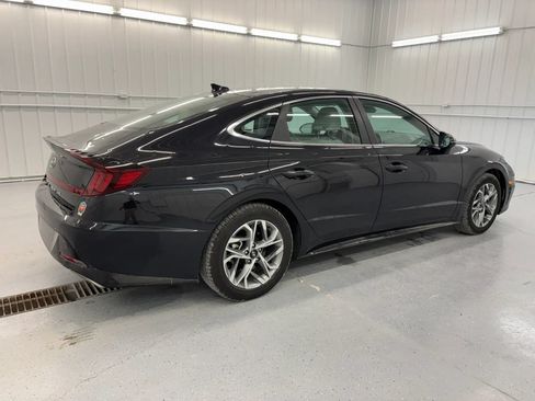 Used 2023 Hyundai Sonata SEL w/ Preferred Accessory Package FWD image 3