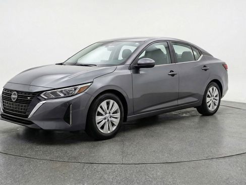 Used 2025 Nissan Sentra S image 3