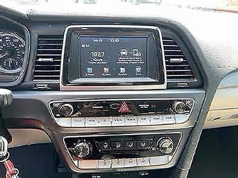 Used 2018 Hyundai Sonata ECO FWD image 11