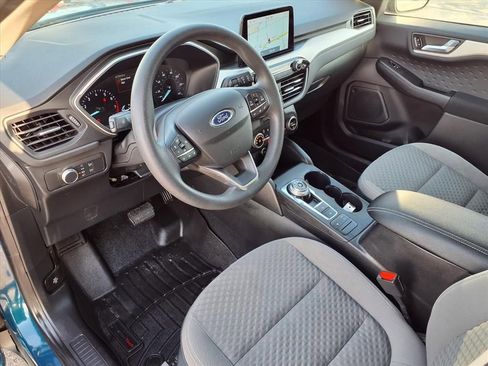 Used 2020 Ford Escape SE image 4