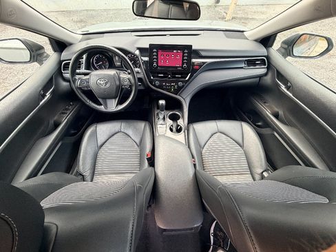 Used 2024 Toyota Camry SE FWD image 14
