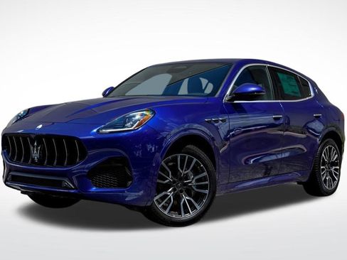New 2025 Maserati Grecale GT image 1