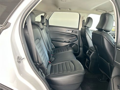 Used 2024 Ford Edge SEL image 33