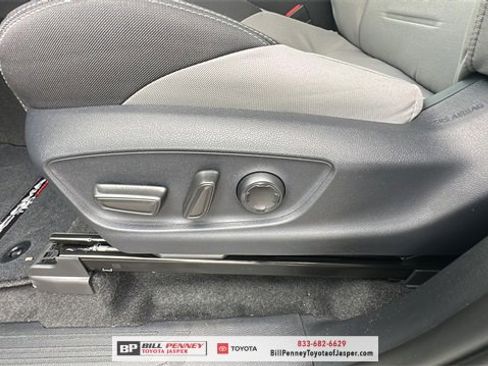 New 2025 Toyota Tacoma TRD Off-Road image 15