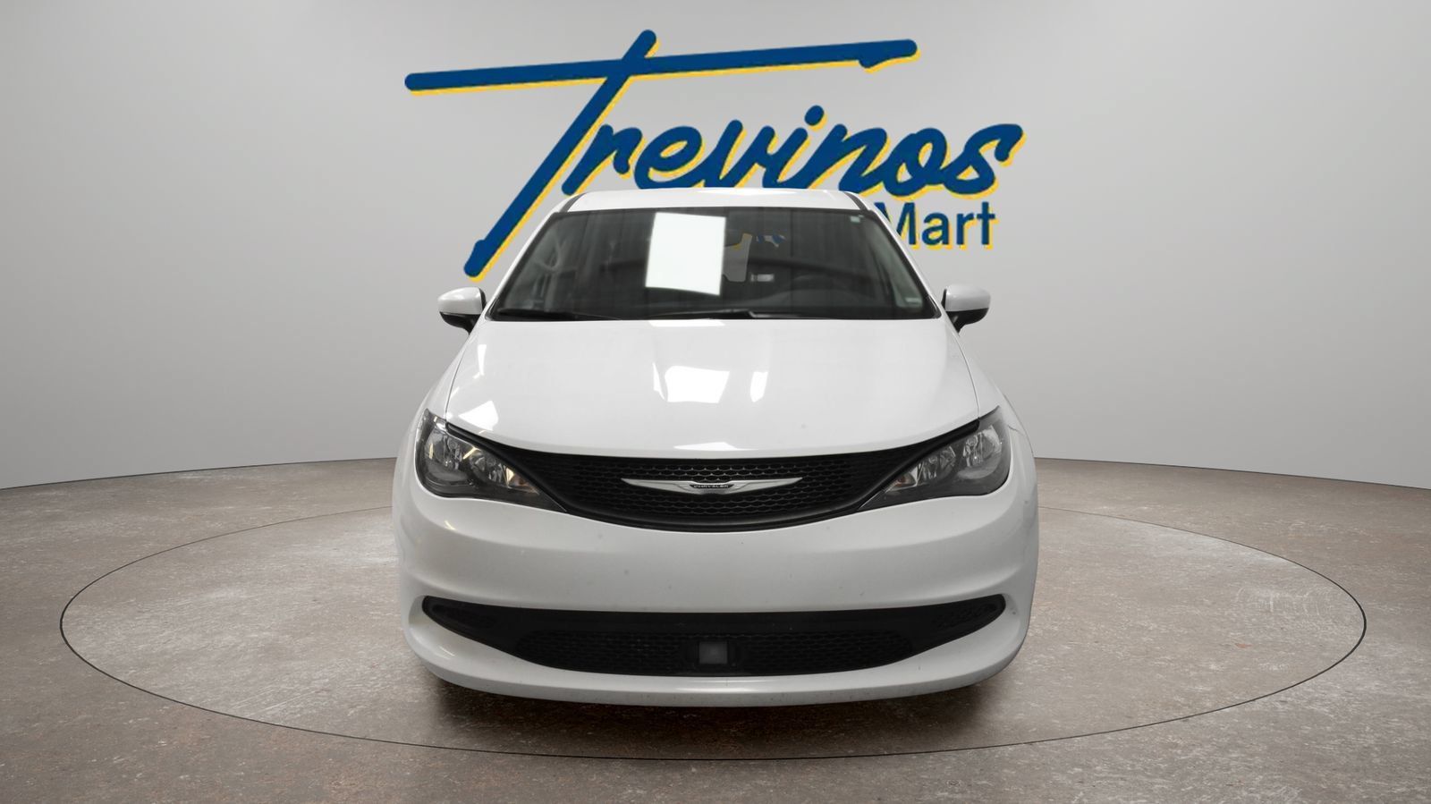 Used 2023 Chrysler Voyager LX FWD image 4