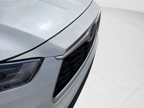 Used 2021 Toyota Highlander L image 11