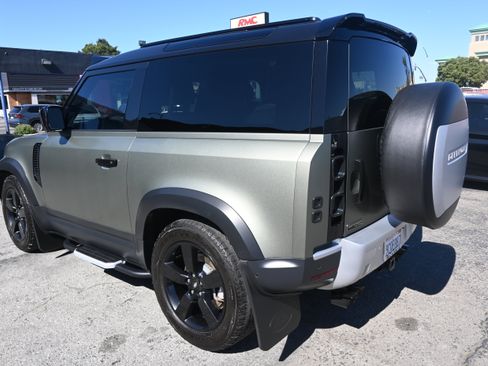 Used 2021 Land Rover Defender 90 First Edition image 15