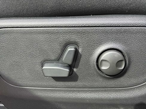 New 2026 RAM 1500 Big Horn AWD/4WD image 14