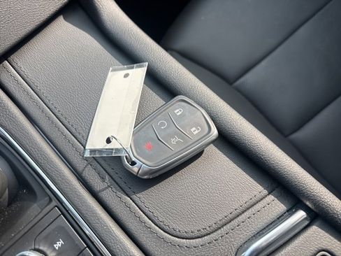 Used 2023 Cadillac XT6 Premium Luxury w/ Technology Package image 41