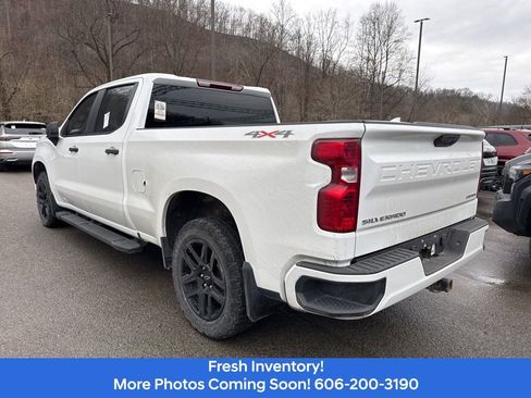 Used 2023 Chevrolet Silverado 1500 Custom image 6