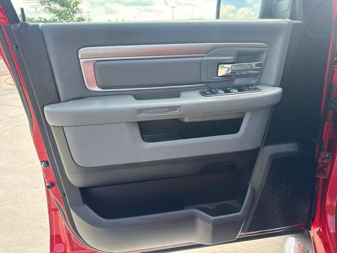 Used 2019 RAM 1500 Classic SLT AWD/4WD image 13