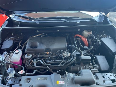 Used 2025 Toyota RAV4 LE image 30